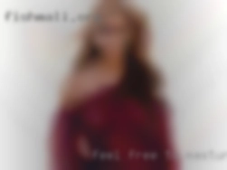 Feel masturbating with weird things free to send me a message!