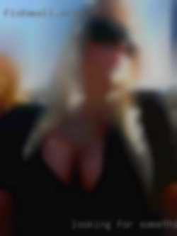 Looking masturbating with weird things for something fast and fun!