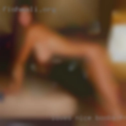 Loves nice boobs and a sexy from Brooklyn ass.